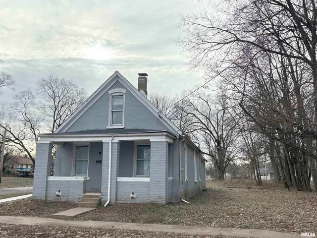$68,900 | 2700 West Marquette Street, Peoria, IL 61605