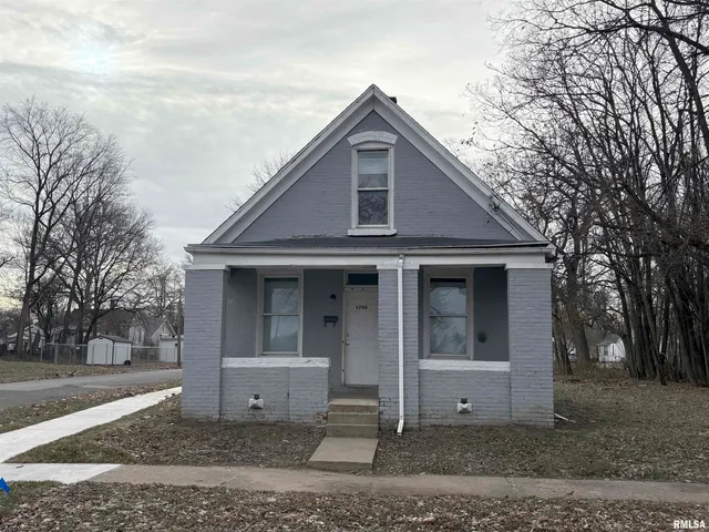 $68,900 | 2700 West Marquette Street, Peoria, IL 61605