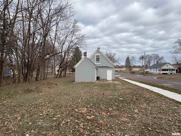 $59,900 | 2700 West Marquette Street, Peoria, IL 61605