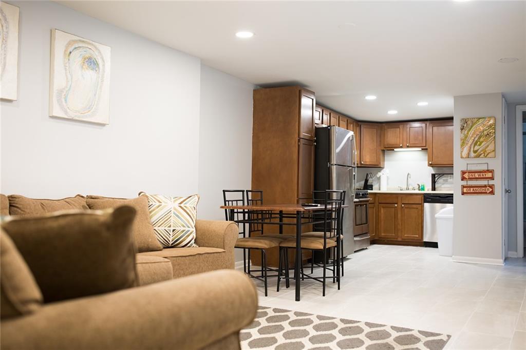 802 Valence Street, Unit A New Orleans, LA 70115 - Photo 2 of 8