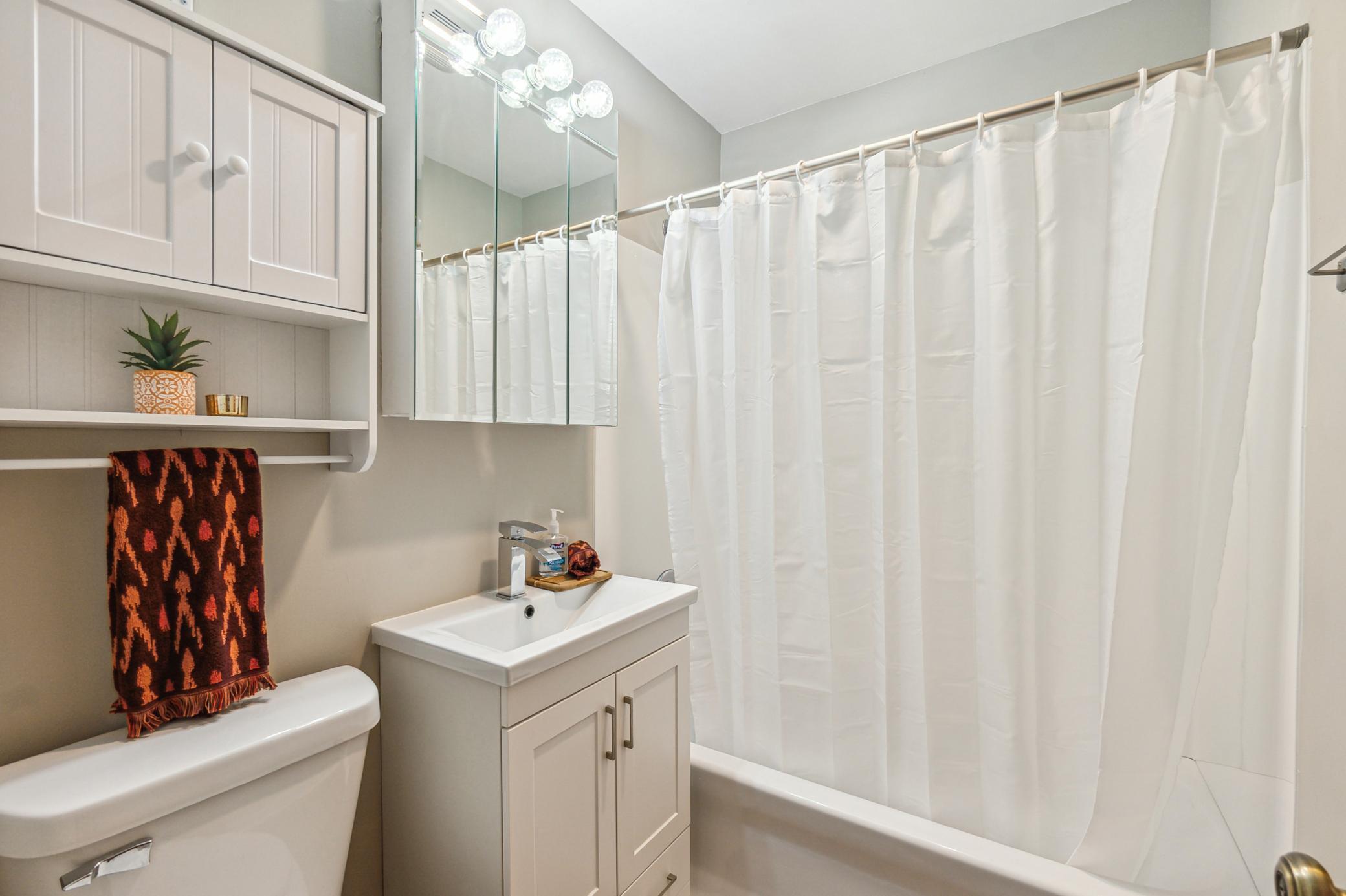 1027 West Arrowhead Road Duluth, MN 55811 - Photo 12 of 20 Gallery Image 12