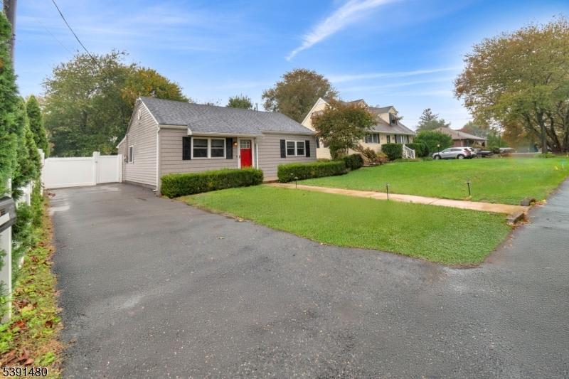 16 Irwin Avenue Freehold, NJ 07728 - Photo 3 of 18