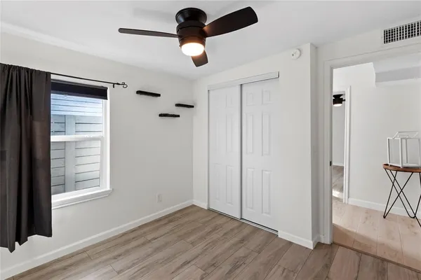 $310,999 | 1306 East Lovers Lane, Arlington, TX 76010