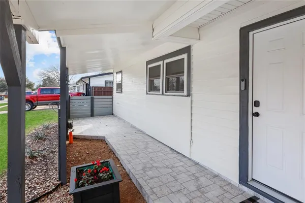 $310,999 | 1306 East Lovers Lane, Arlington, TX 76010