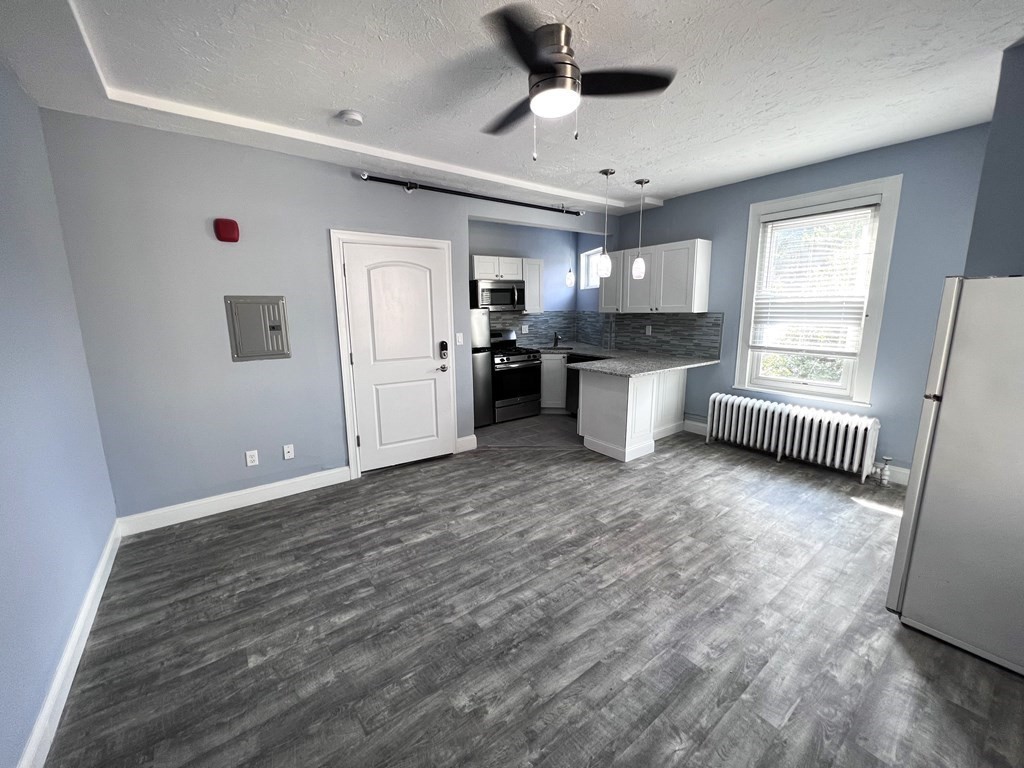 6 Windsor Street Worcester, MA 01605 - Photo 11 of 38