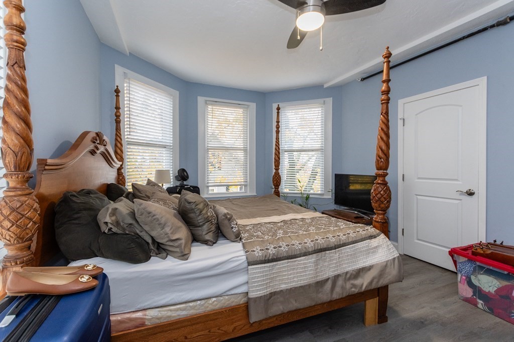 6 Windsor Street Worcester, MA 01605 - Photo 16 of 38