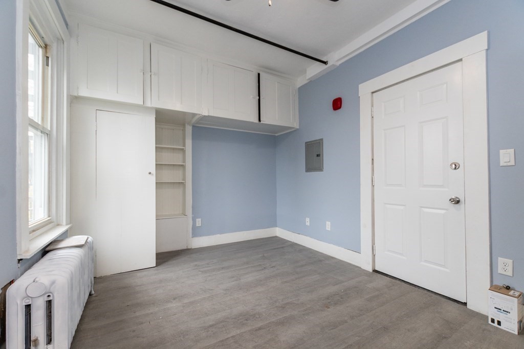 6 Windsor Street Worcester, MA 01605 - Photo 18 of 38