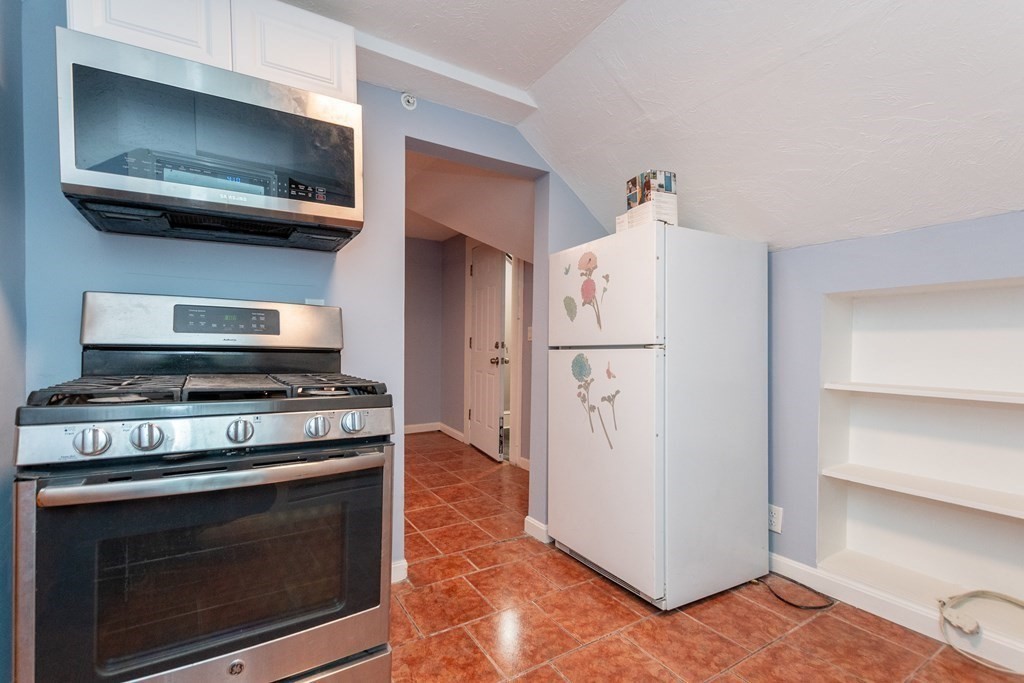 6 Windsor Street Worcester, MA 01605 - Photo 21 of 38