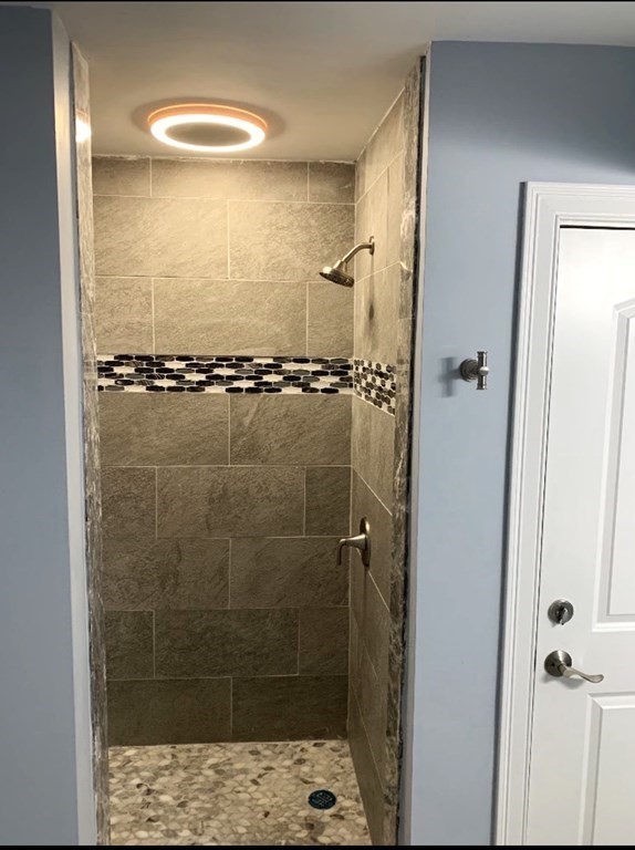 6 Windsor Street Worcester, MA 01605 - Photo 8 of 38