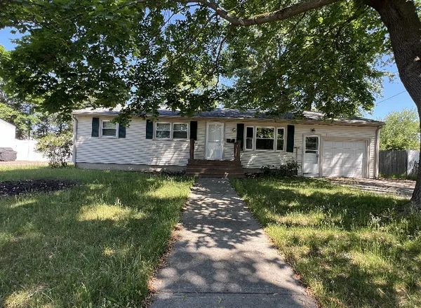 $374,900 | 23 Perkins Street, Warwick, RI 02886