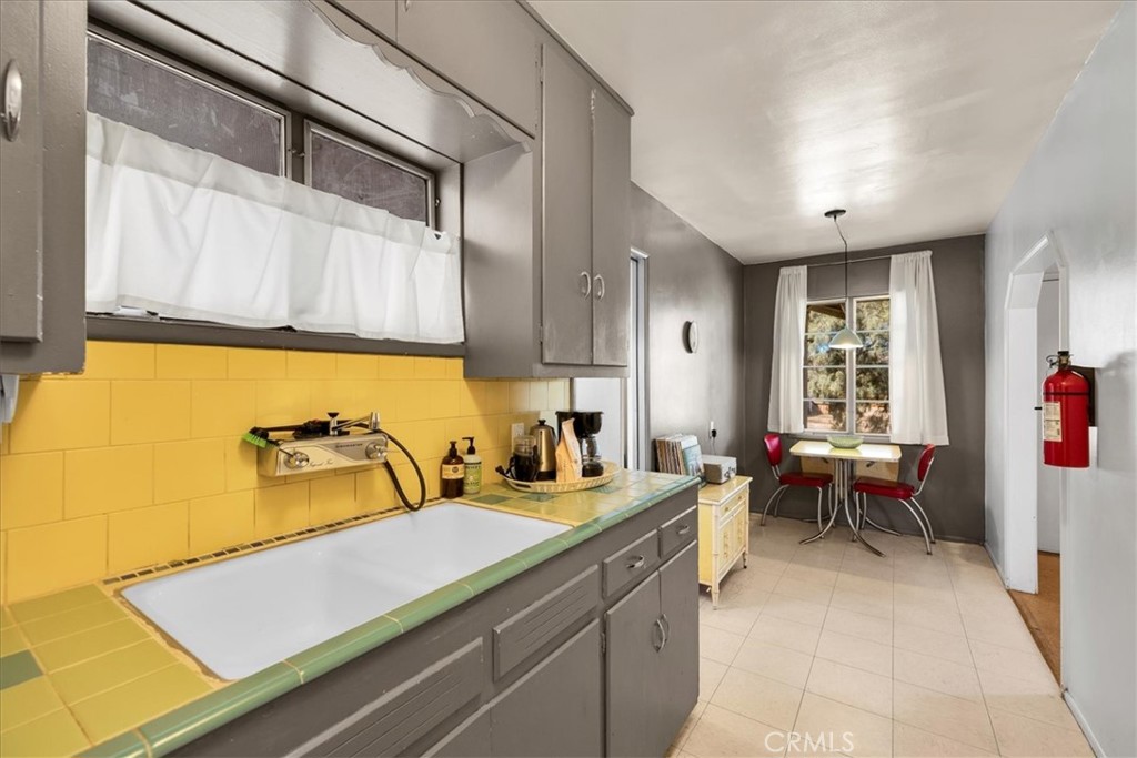 61855 Valley View Circle Joshua Tree, CA 92252 - Photo 13 of 28