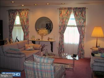862 Fernhill Road Glenside, PA 19038 - Photo 2 of 6 Living Room