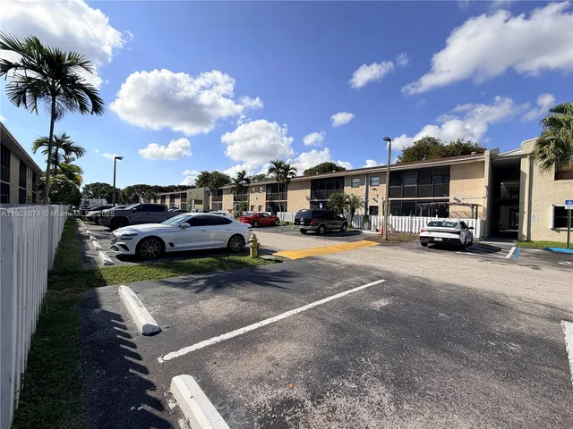 $2,250 | 10350 Southwest 220th Street, Unit 143, Cutler Bay, FL 33190