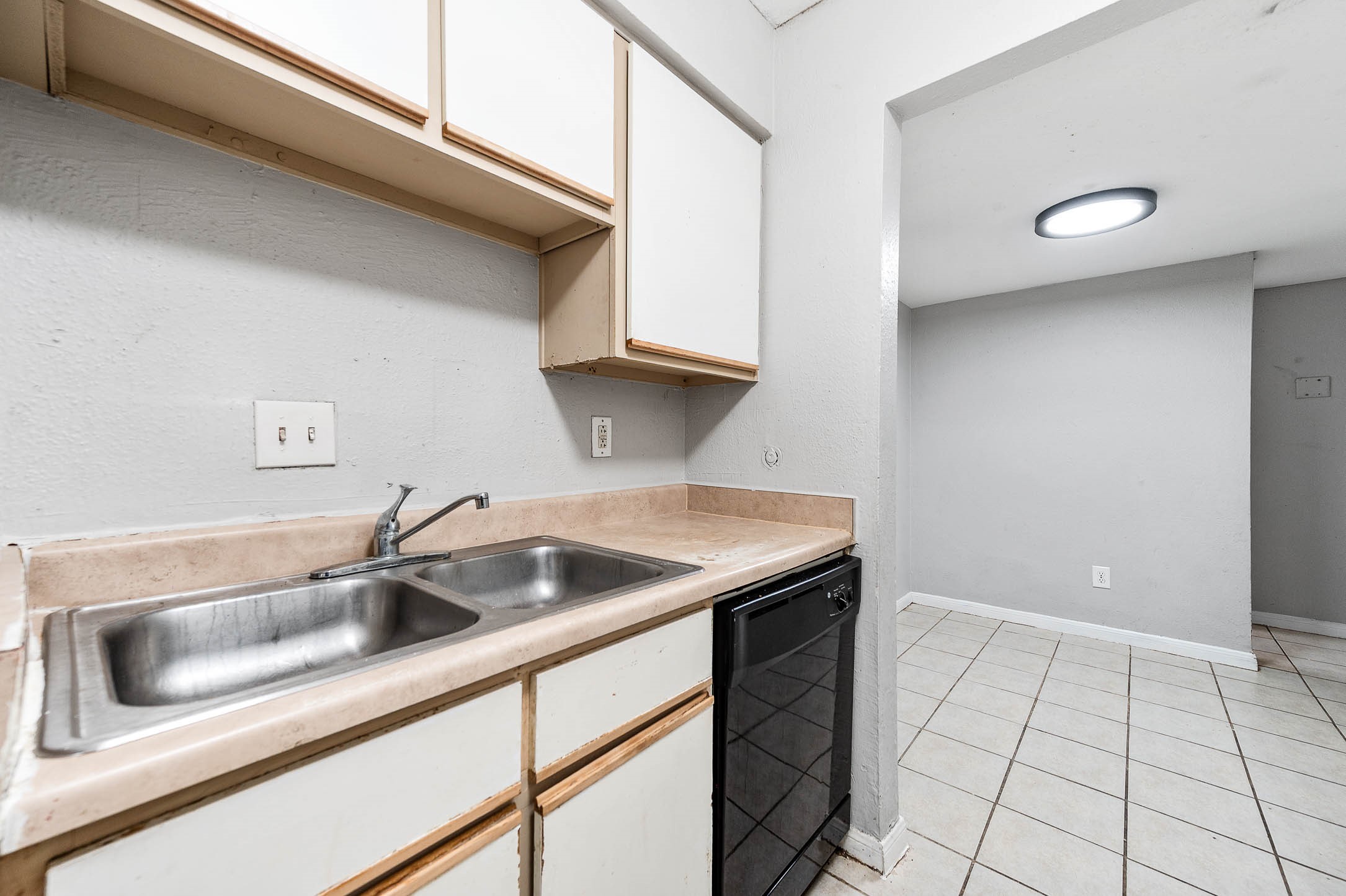 9616 Long Point Road, Unit 33 Houston, TX 77055 - Photo 13 of 16