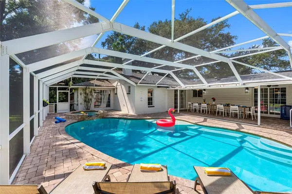 $949,000 | 1811 Nursery Road, Clearwater, FL 33764