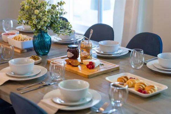 $949,000 | 1811 Nursery Road, Clearwater, FL 33764