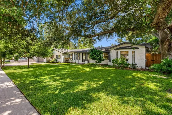 $949,000 | 1811 Nursery Road, Clearwater, FL 33764