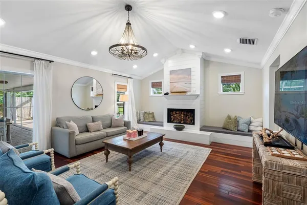 $949,000 | 1811 Nursery Road, Clearwater, FL 33764
