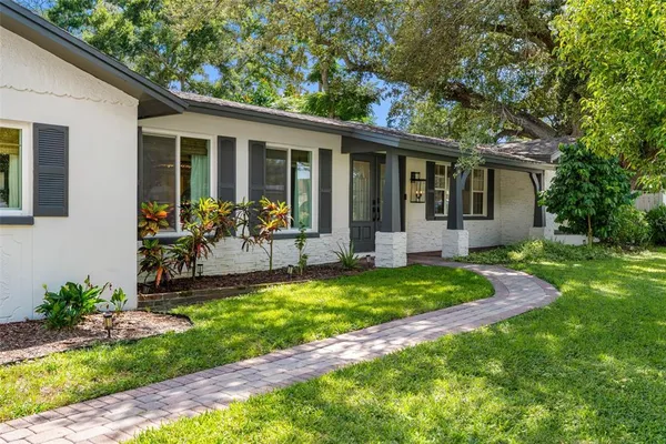 $949,000 | 1811 Nursery Road, Clearwater, FL 33764