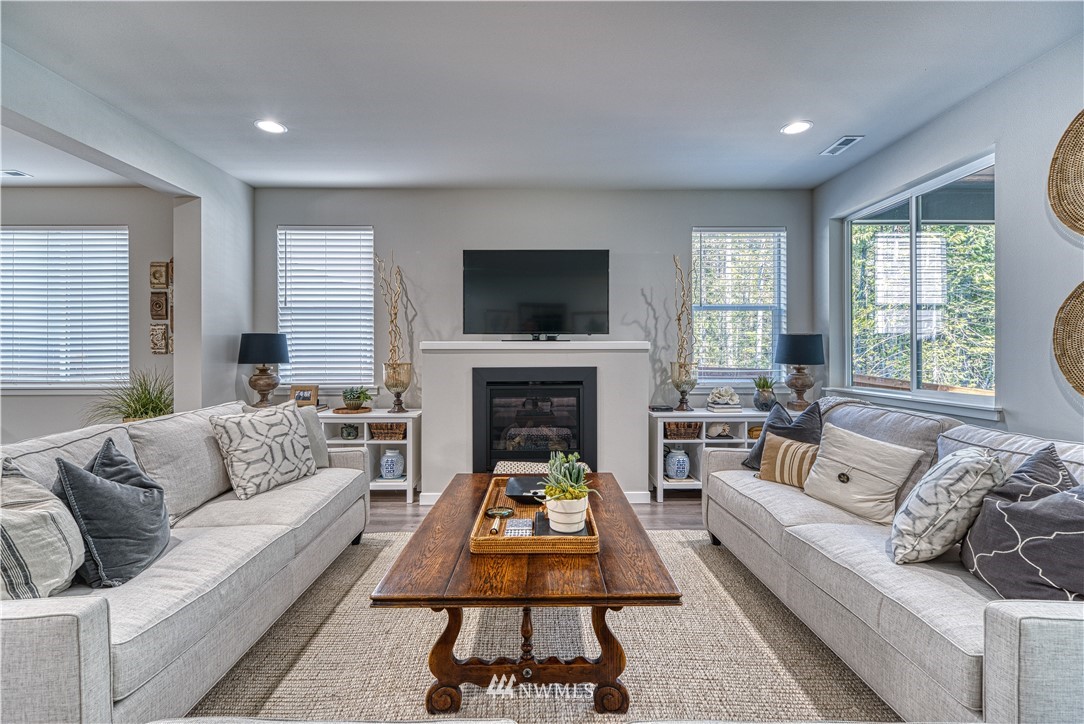 4936 Castleton Road Southwest Port Orchard, WA 98367 - Photo 3 of 24 Gallery Image 3