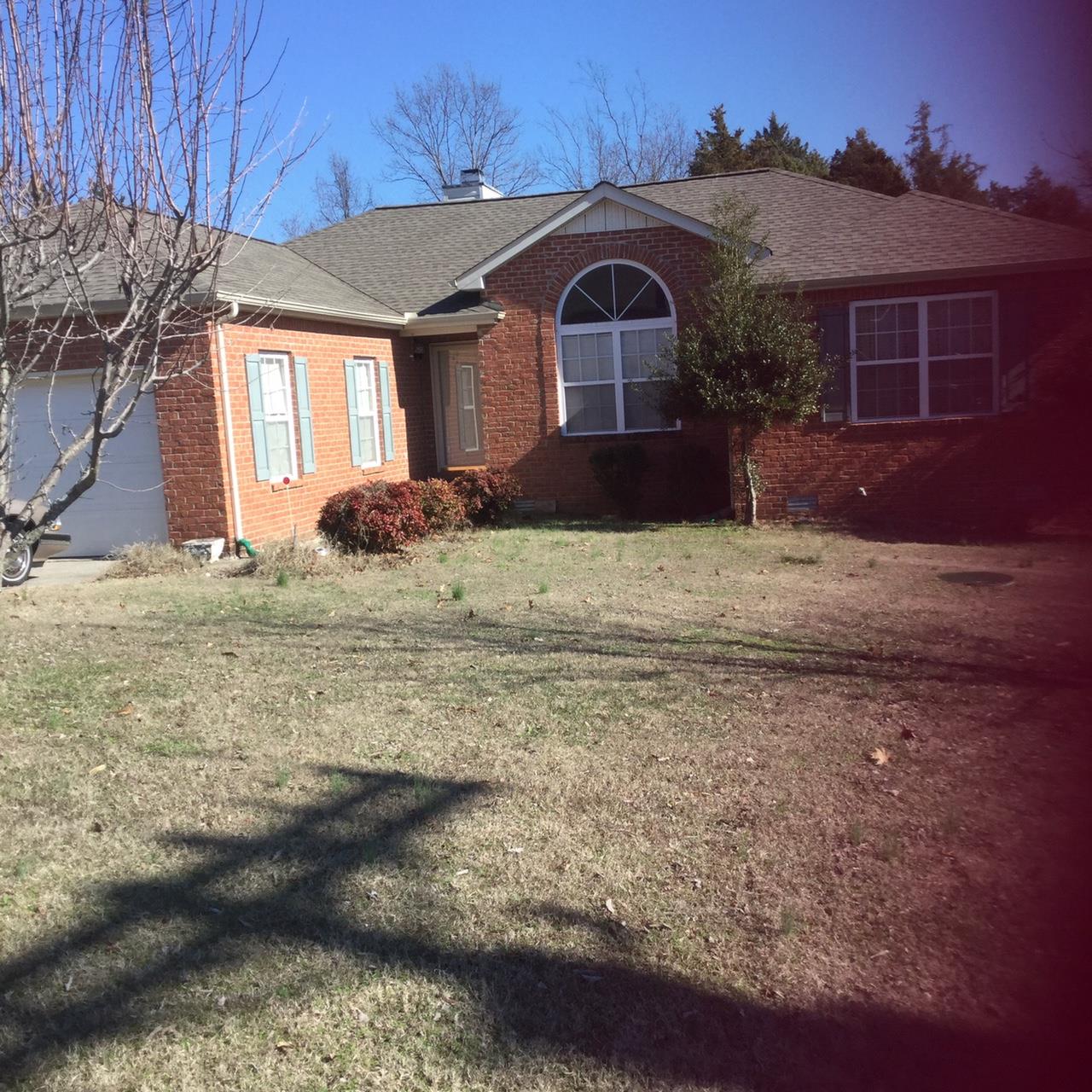 540 Windy Road Mount Juliet, TN 37122 - Photo 2 of 6 a front view of a house with garden