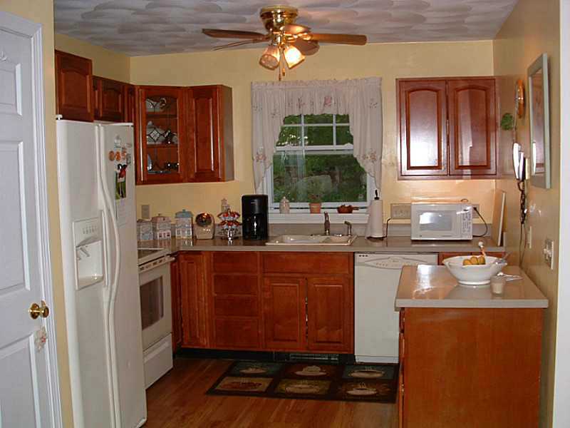 8 Richard Street Scituate, RI 02831 - Photo 4 of 23 Kitchen.