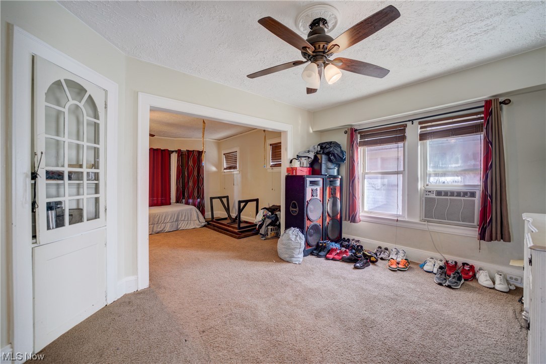 14202 Glenside Road Cleveland, OH 44110 - Photo 20 of 41 Dining Room
