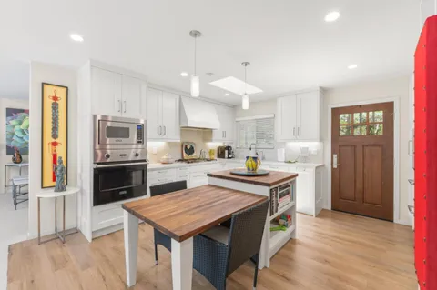 $1,030,000 | 181 Hacienda Carmel, Carmel, CA 93923