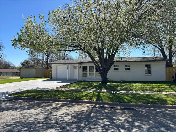 $299,500 | 7908 Lazy Lane Road, North Richland Hills, TX 76180