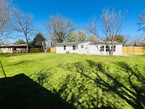$299,500 | 7908 Lazy Lane Road, North Richland Hills, TX 76180