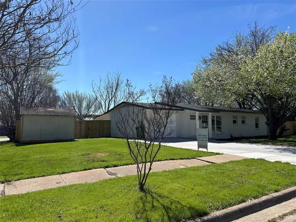 $299,500 | 7908 Lazy Lane Road, North Richland Hills, TX 76180