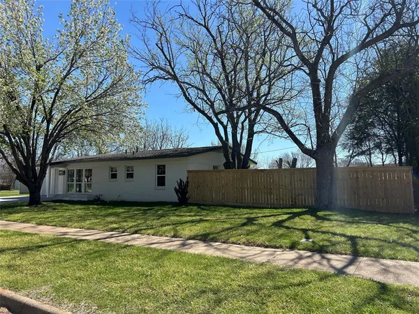 $299,500 | 7908 Lazy Lane Road, North Richland Hills, TX 76180