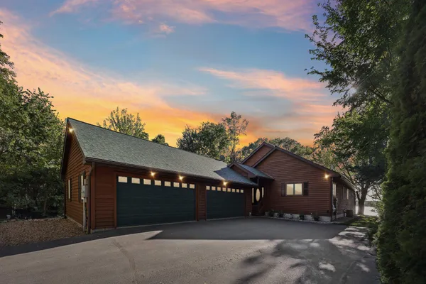 $1,149,900 | 24560 Cedar Point Road, New Prague, MN 56071