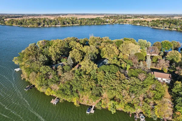 $1,149,900 | 24560 Cedar Point Road, New Prague, MN 56071