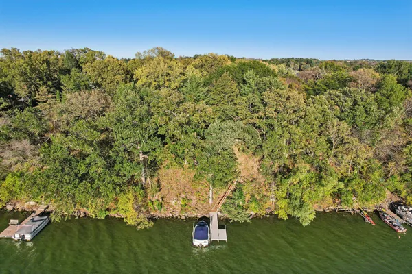 $1,149,900 | 24560 Cedar Point Road, New Prague, MN 56071