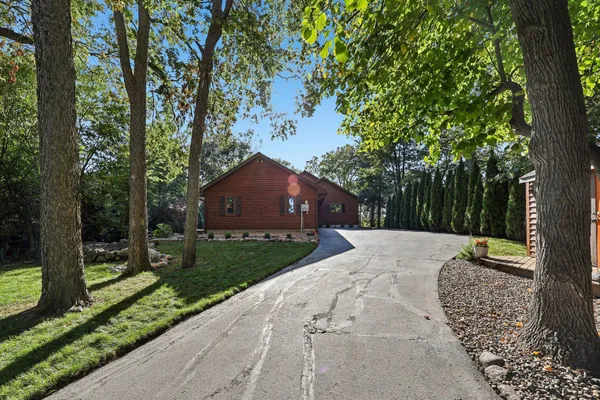 $1,149,900 | 24560 Cedar Point Road, New Prague, MN 56071