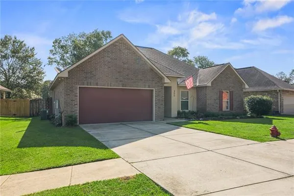 $265,000 | 420 Oak Branch Drive, Covington, LA 70435