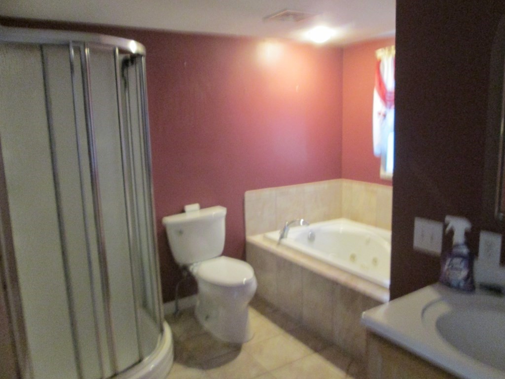 1458 Mammoth Road Dracut, MA 01826 - Photo 8 of 13 Gallery Image 8