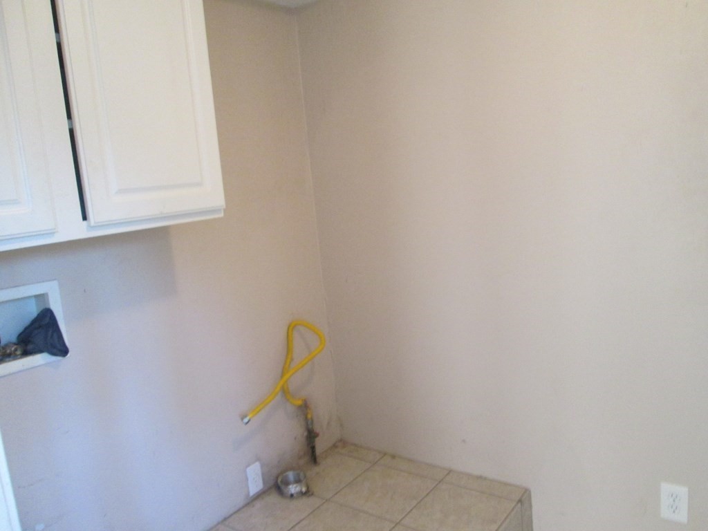 1458 Mammoth Road Dracut, MA 01826 - Photo 10 of 13 Gallery Image 10