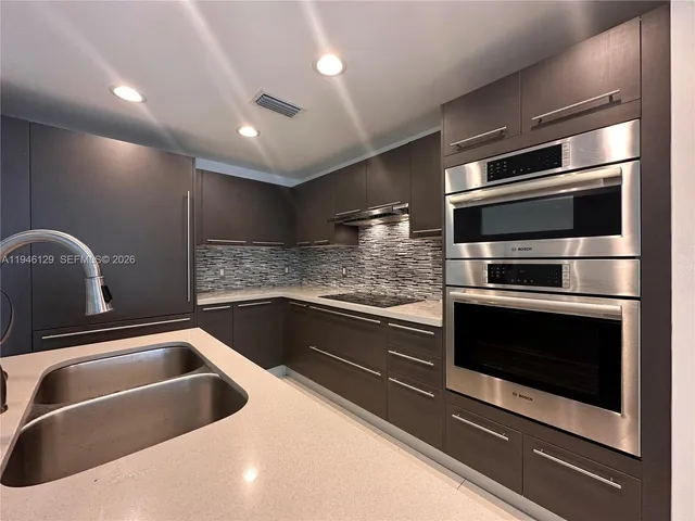 $3,100 | 7751 Northwest 107th Avenue, Unit 419, Doral, FL 33178