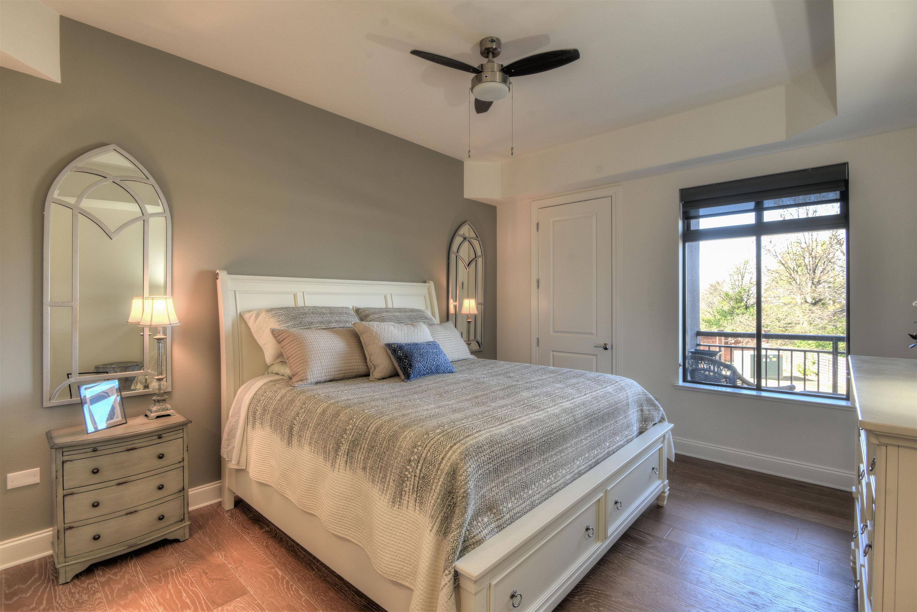 717 Riverside Drive, Unit 209 Memphis, TN 38103 - Photo 9 of 26 Gallery Image 9