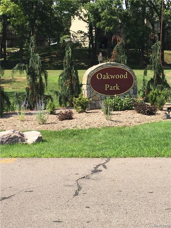 1653 Riverside Drive, Unit 6 Rochester Hills, MI 48309 - Photo 2 of 19