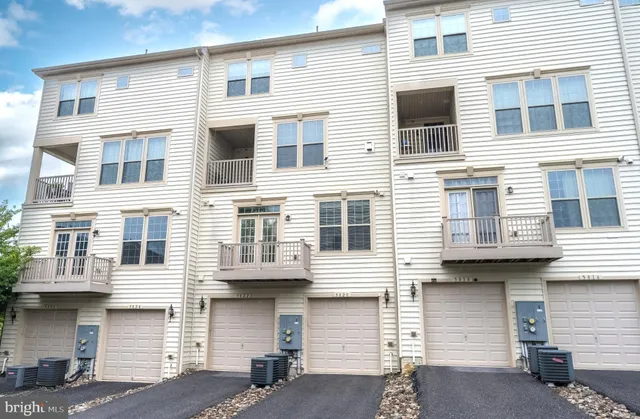 $400,000 | 5822 Oakdale Vlg Road, Ijamsville, MD 21754