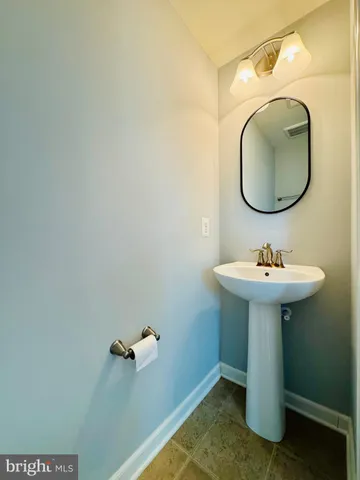 $400,000 | 5822 Oakdale Vlg Road, Ijamsville, MD 21754