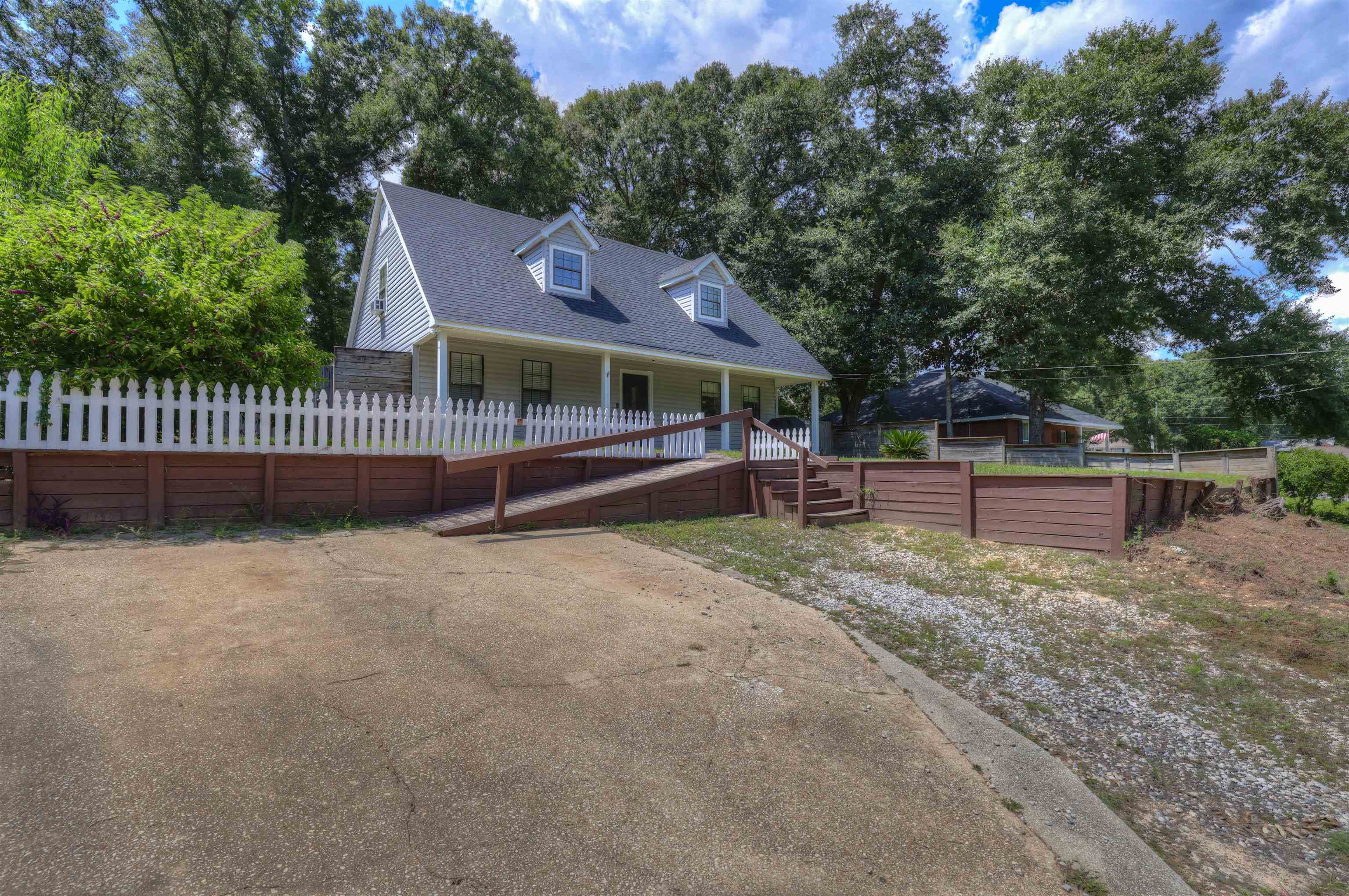 128 Richmond Road Daphne, AL 36526 - Photo 3 of 21