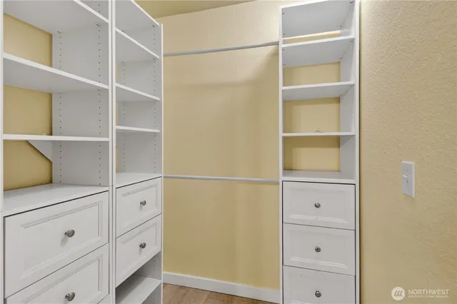 $2,600 | 9805 Avondale Road Northeast, Unit S252, Redmond, WA 98052