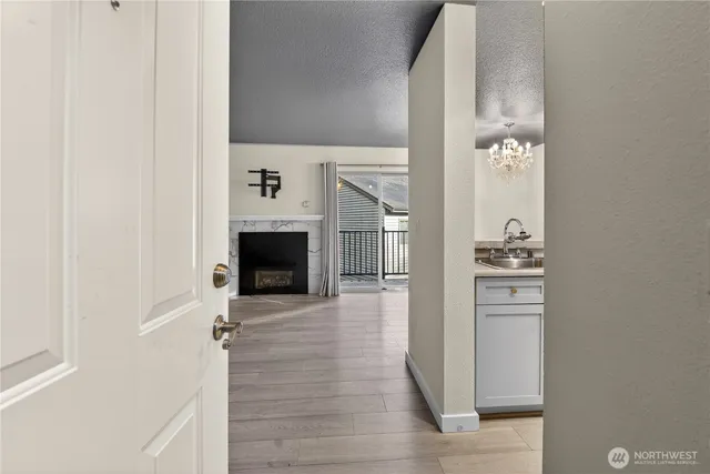 $2,600 | 9805 Avondale Road Northeast, Unit S252, Redmond, WA 98052