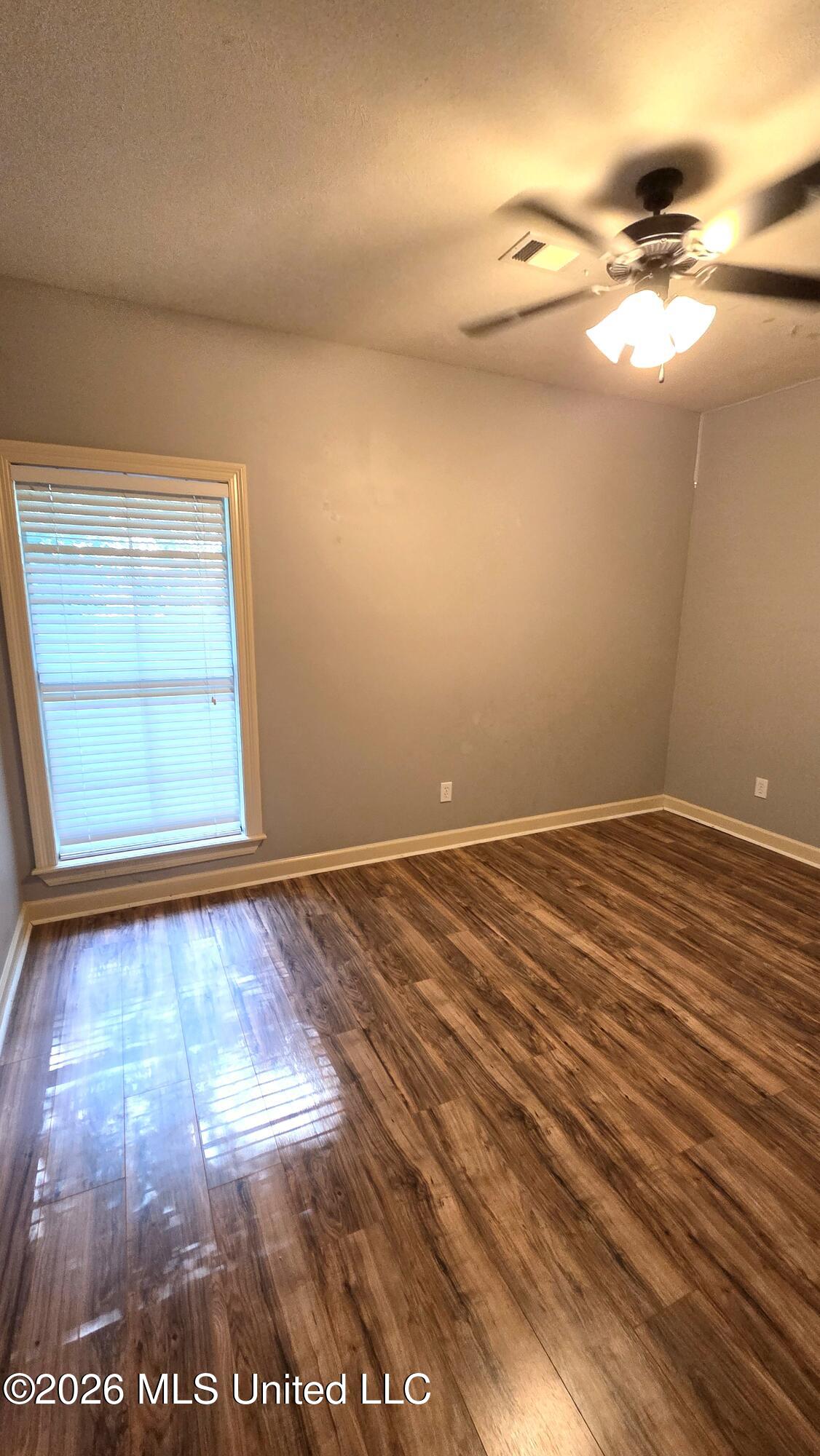 124 Cowles Creek Road Clinton, MS 39056 - Photo 27 of 42 2ND BEDROOM
