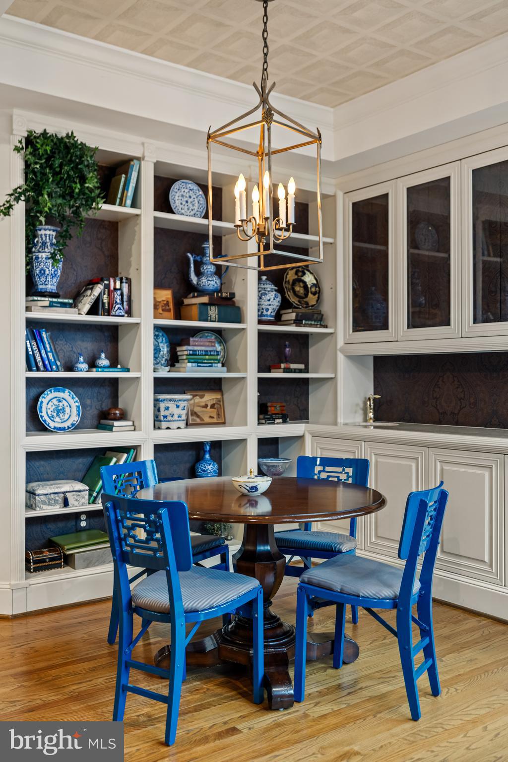 7 Hambleton Court Baltimore, MD 21208 - Photo 19 of 61 a dining room with a table and chairs