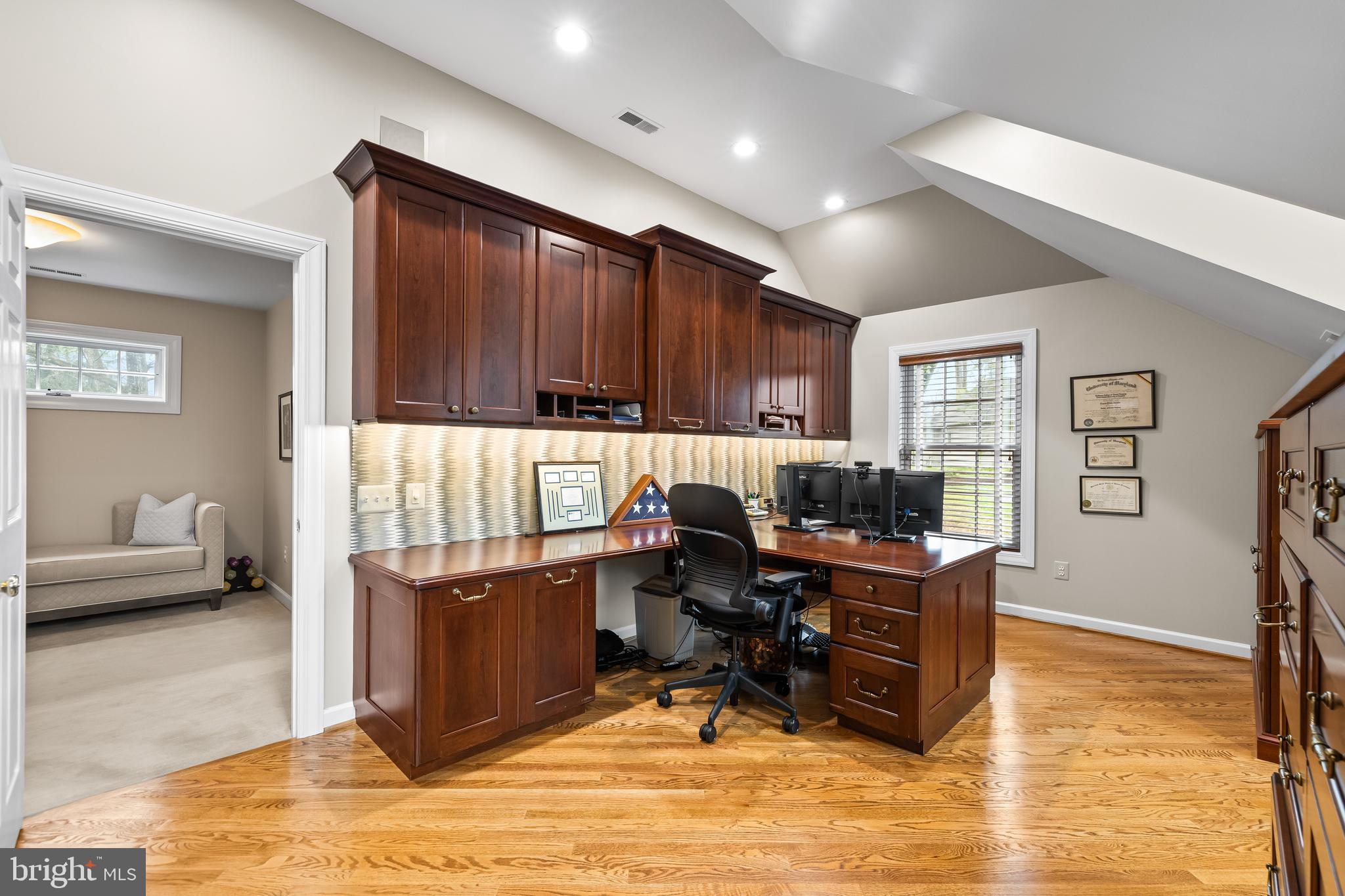 7 Hambleton Court Baltimore, MD 21208 - Photo 39 of 61 a workspace with furniture and window
